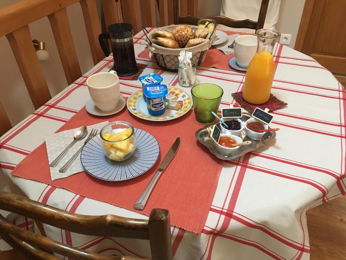 Bed and Breakfast Les Trois Provinces à Couffy Extérieur photo